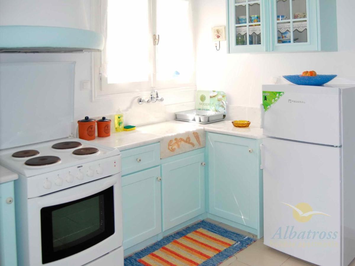 Albatross Holiday Apartments Agios Sostis  Buitenkant foto