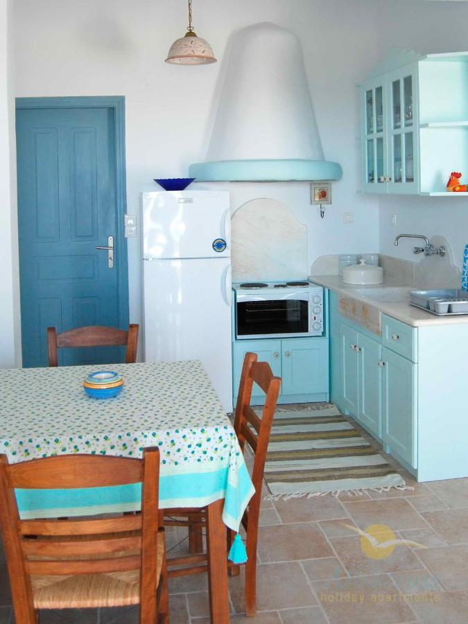 Albatross Holiday Apartments Agios Sostis  Buitenkant foto